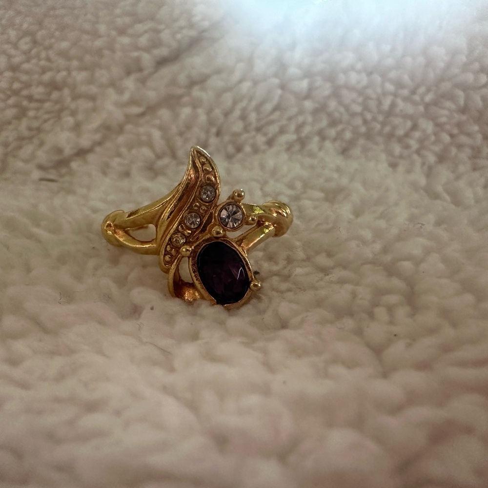 Avon Gold Ring